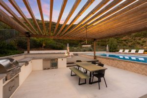 545 Ledge Street San Marcos CA Outdoor Kitchen and Dining Pavilion
